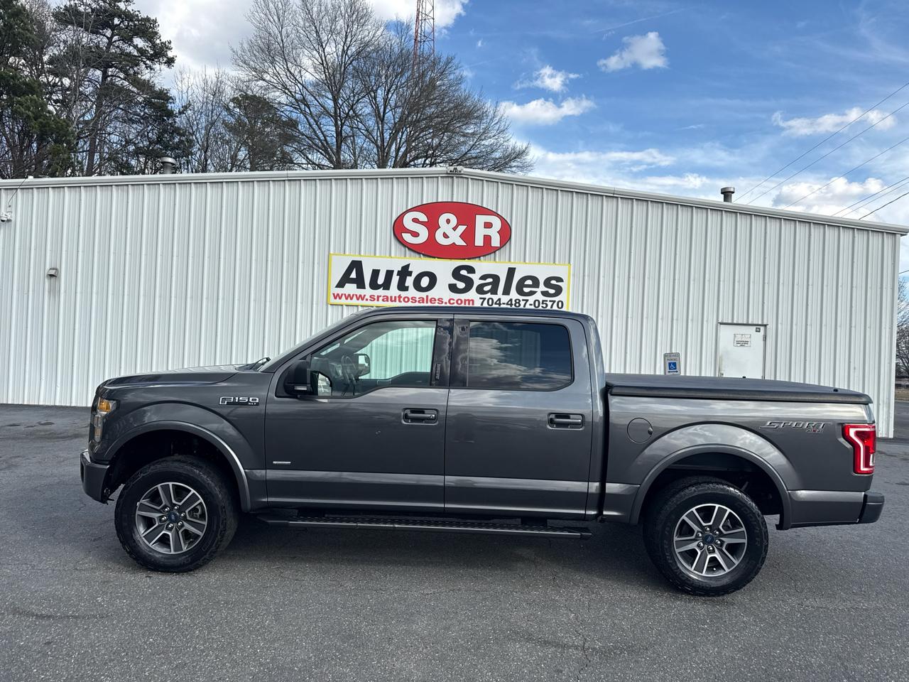 2016 Ford F-150 4WD SuperCrew 145" Lariat