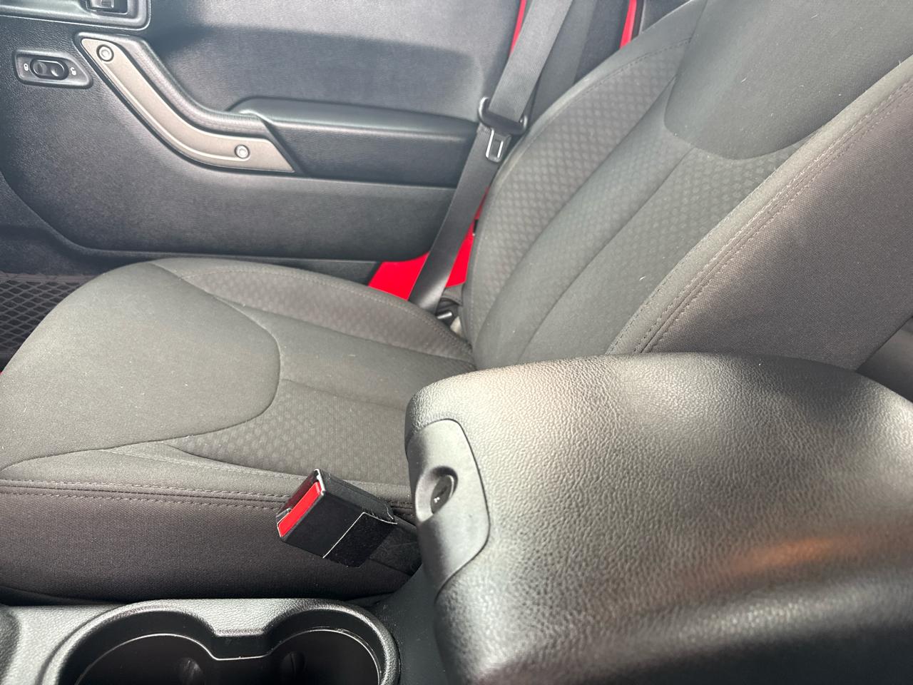 Jeep Wrangler Unlimited 4WD 4dr Sport 2016