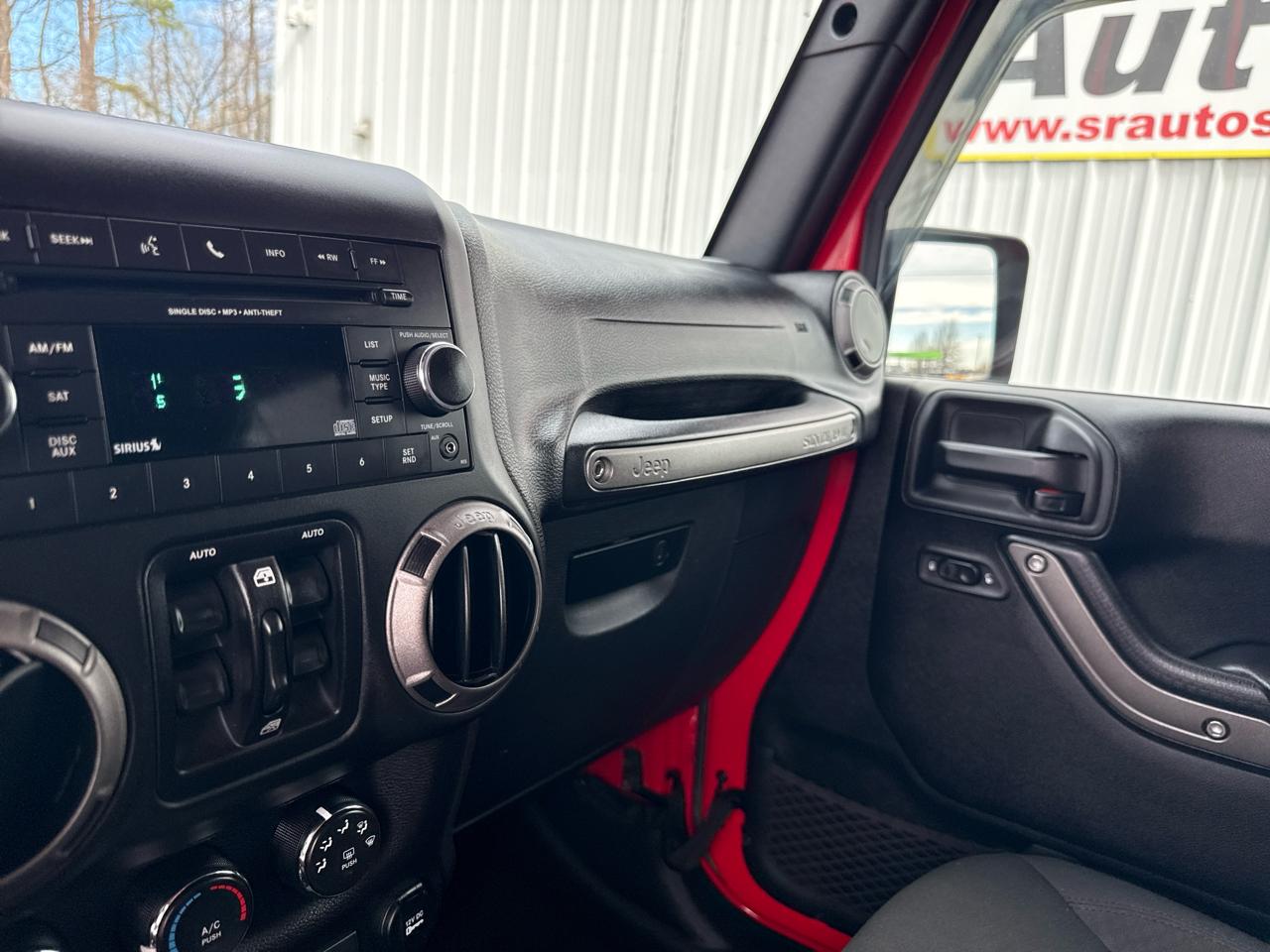 Jeep Wrangler Unlimited 4WD 4dr Sport 2016