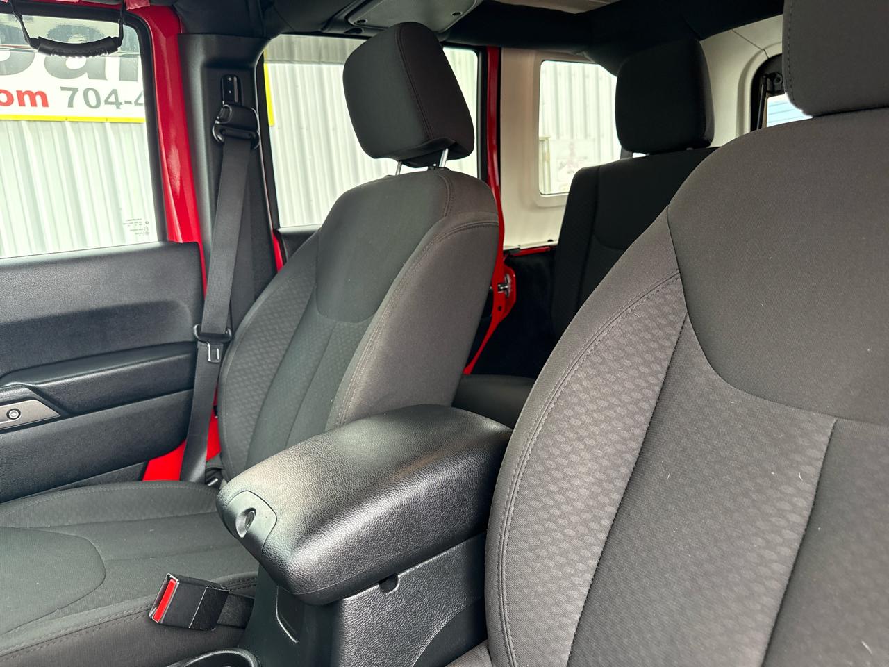 Jeep Wrangler Unlimited 4WD 4dr Sport 2016