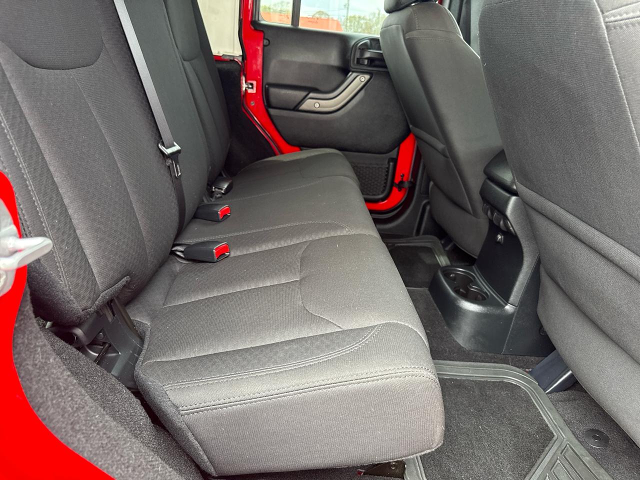 Jeep Wrangler Unlimited 4WD 4dr Sport 2016