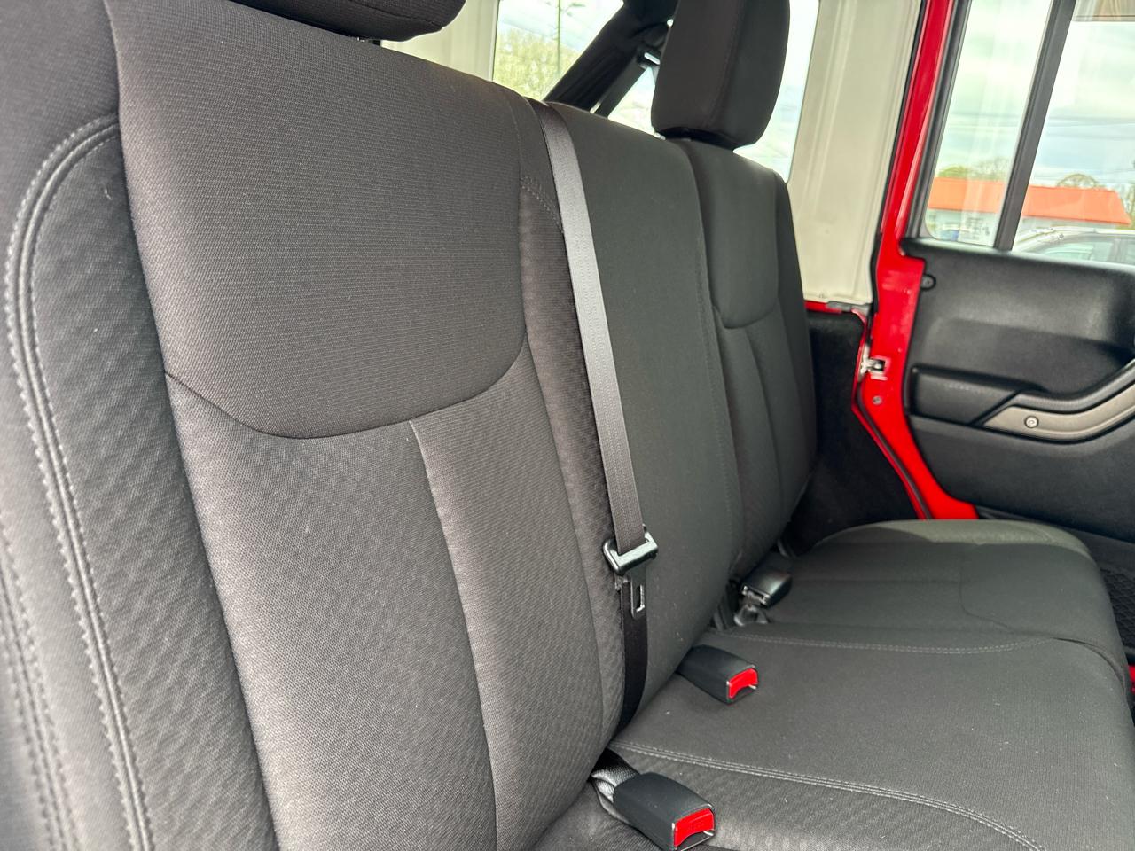 Jeep Wrangler Unlimited 4WD 4dr Sport 2016