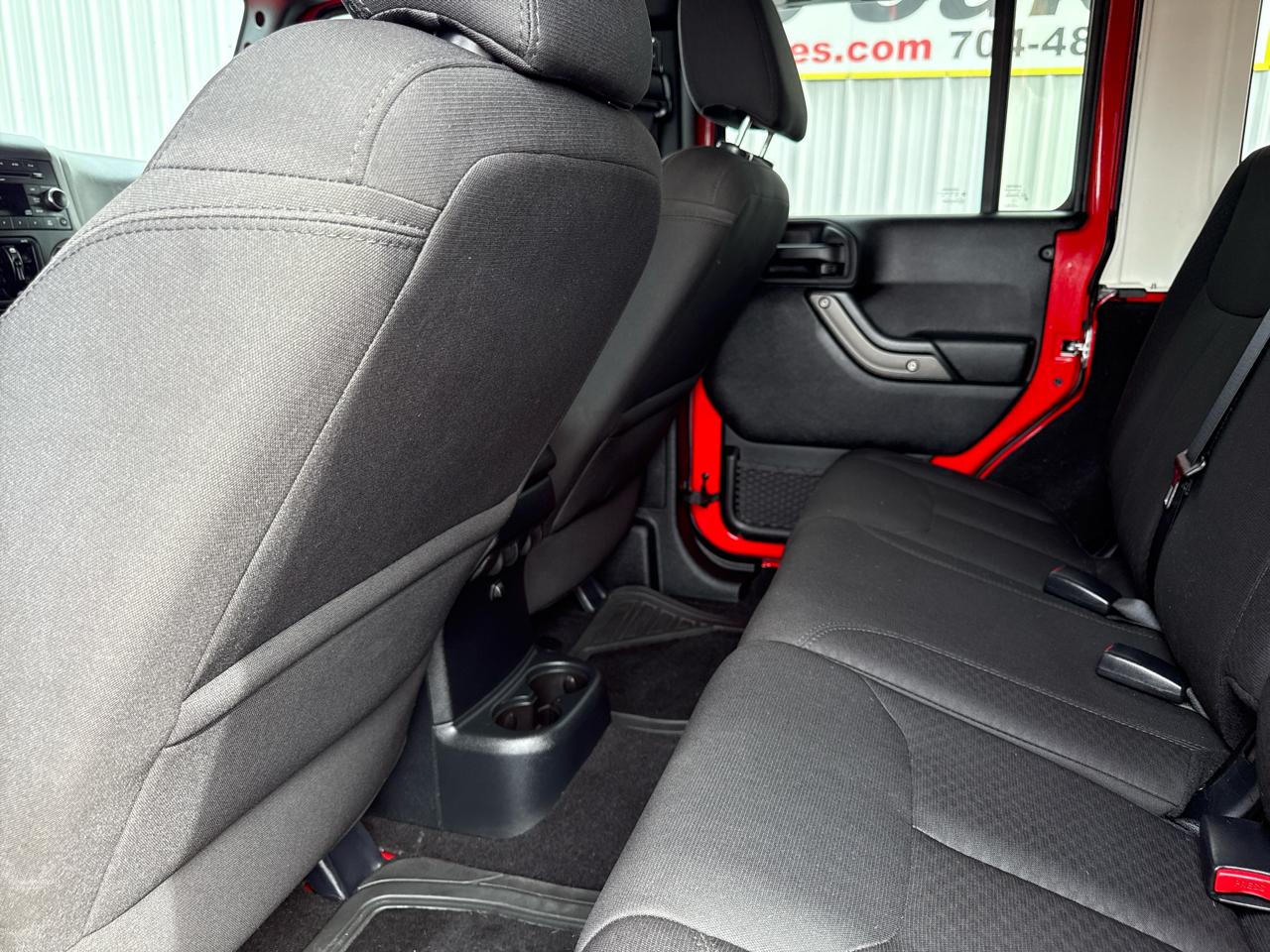 Jeep Wrangler Unlimited 4WD 4dr Sport 2016