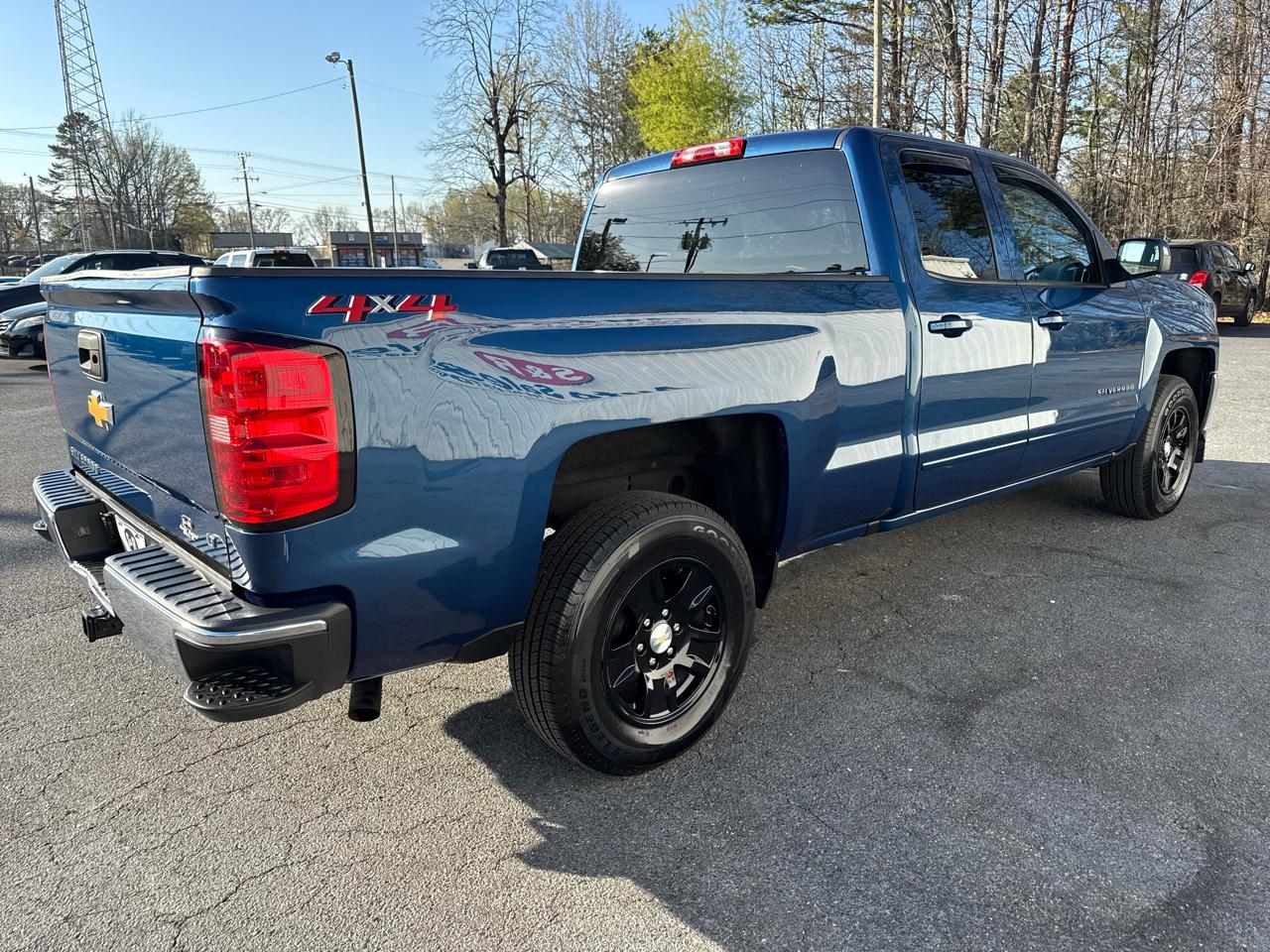 Chevrolet Silverado 1500 4WD Double Cab 143.5" LT w/1LT 2018