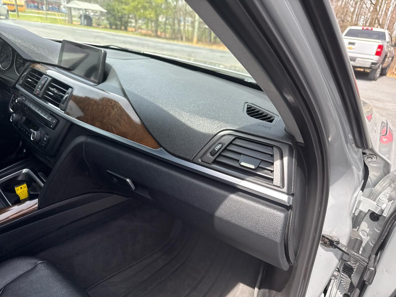 BMW 3 Series 4dr Sdn 328i xDrive AWD South Africa 2015