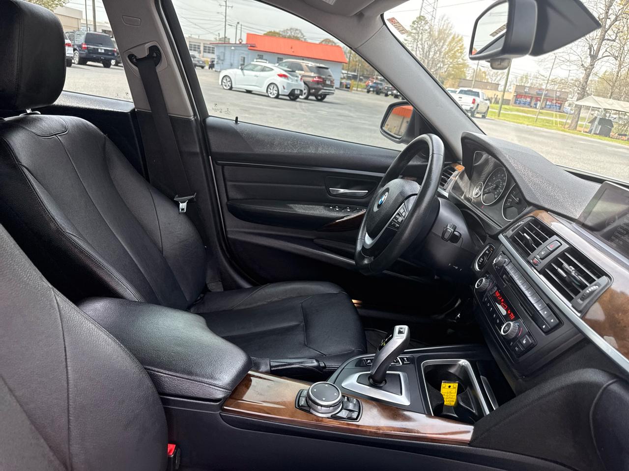 BMW 3 Series 4dr Sdn 328i xDrive AWD South Africa 2015