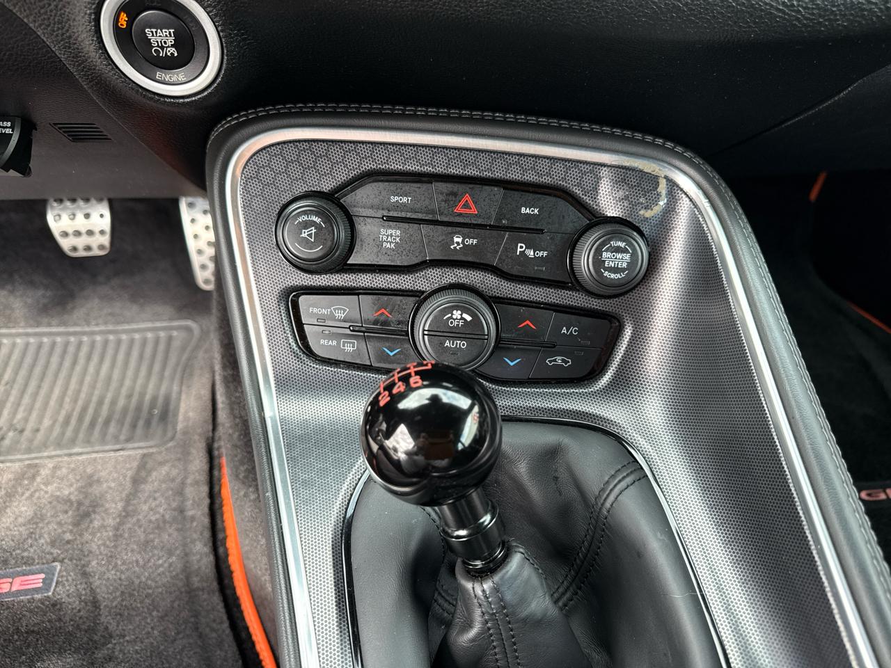 Dodge Challenger 2dr Cpe R/T Plus 2015