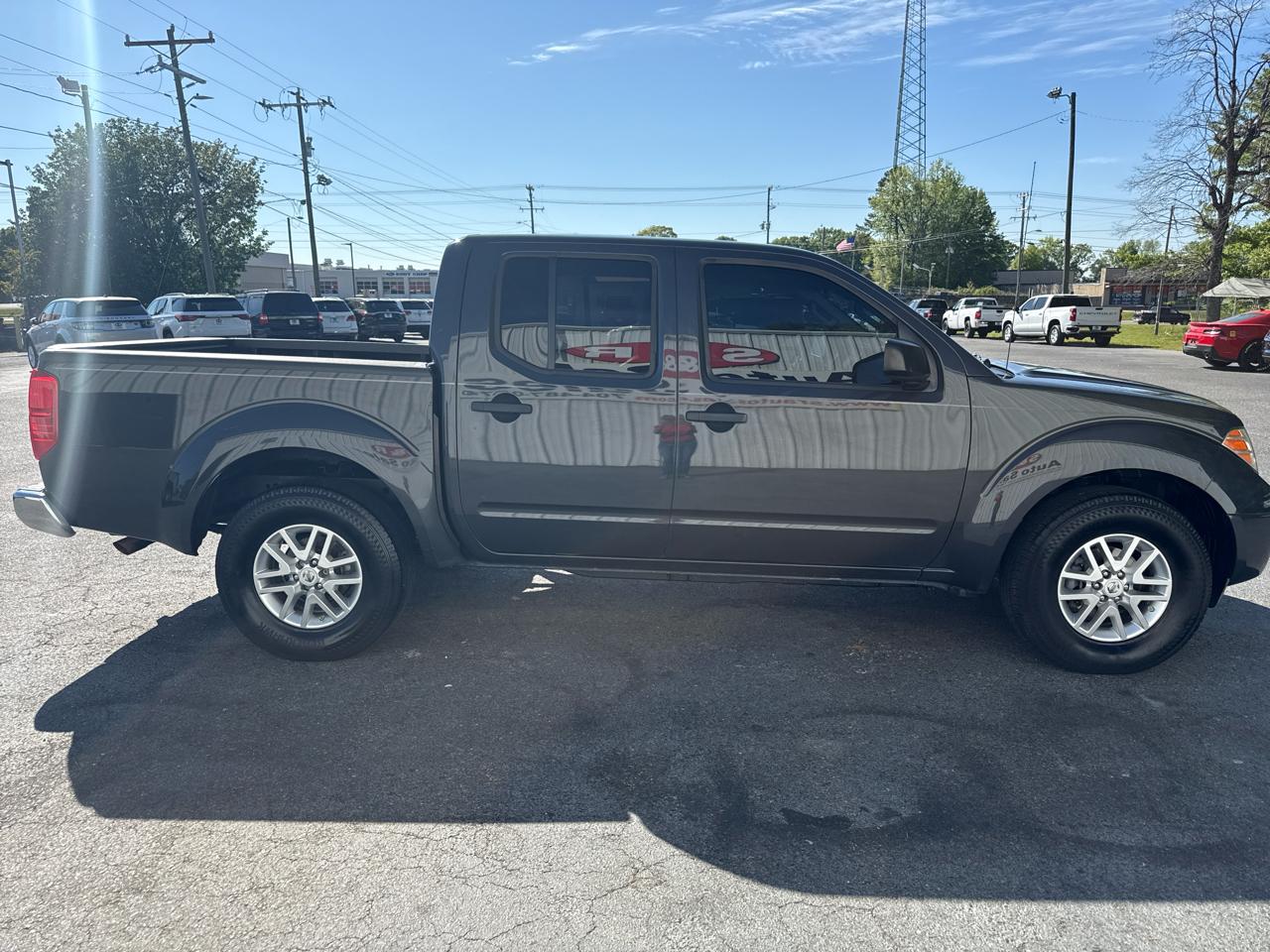 Nissan Frontier 2WD Crew Cab SWB Auto SV 2014