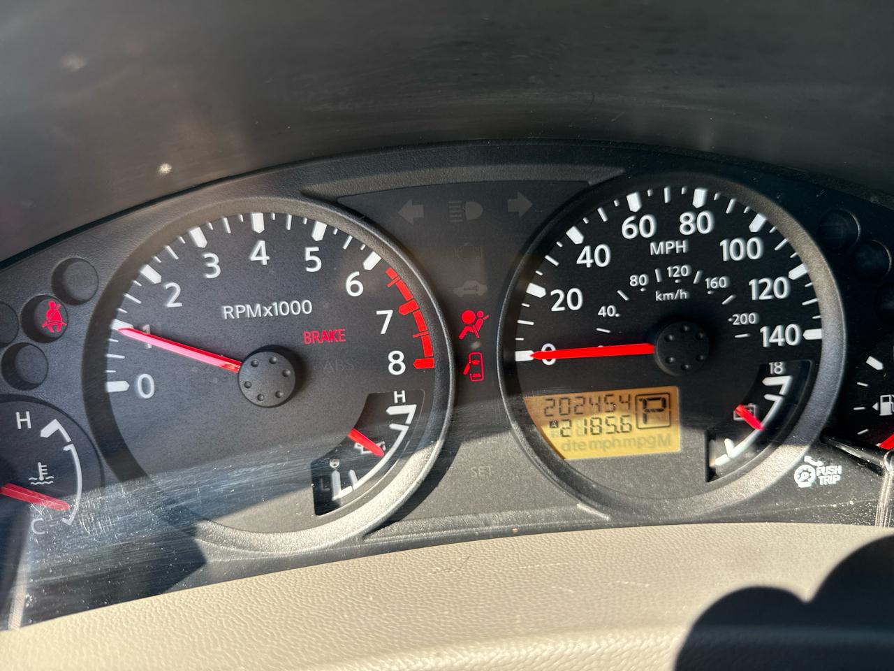 Nissan Frontier 2WD Crew Cab SWB Auto SV 2014