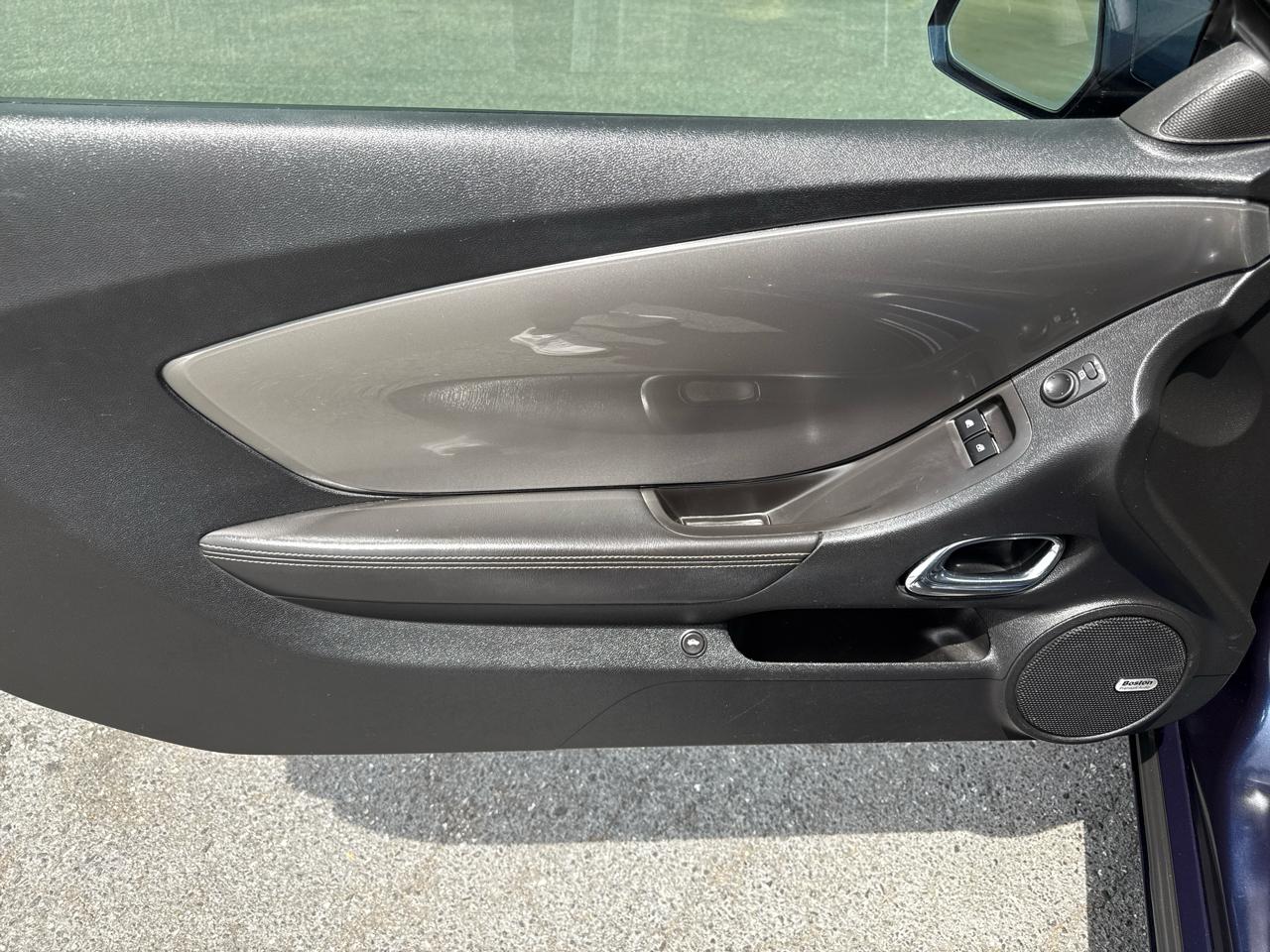 Chevrolet Camaro 2dr Cpe 2LT 2011