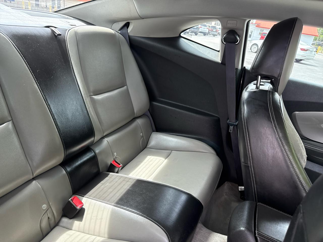 Chevrolet Camaro 2dr Cpe 2LT 2011