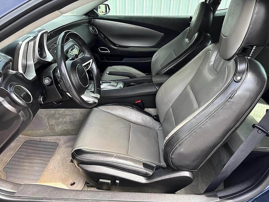 Chevrolet Camaro 2dr Cpe 2LT 2011