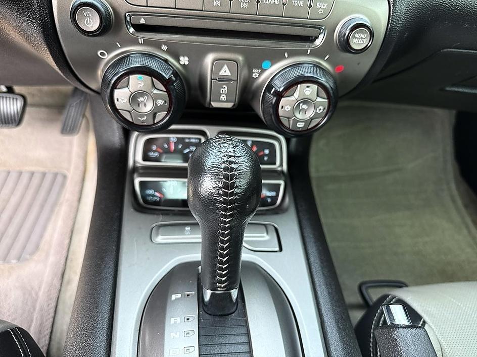 Chevrolet Camaro 2dr Cpe 2LT 2011