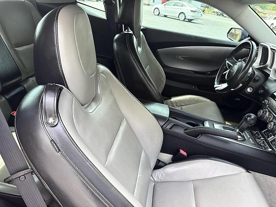 Chevrolet Camaro 2dr Cpe 2LT 2011