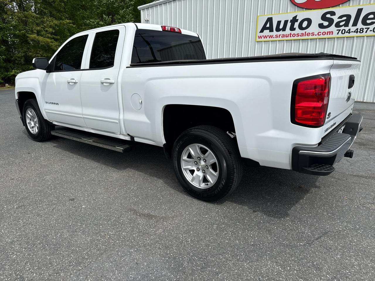 Chevrolet Silverado 1500 2WD Double Cab 143.5" LT w/1LT 2017