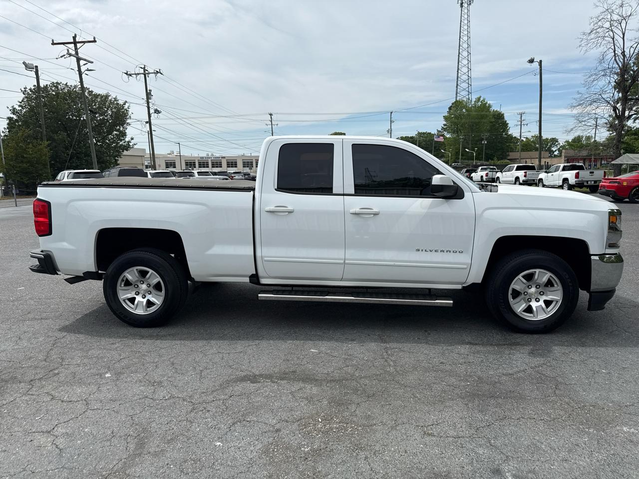Chevrolet Silverado 1500 2WD Double Cab 143.5" LT w/1LT 2017
