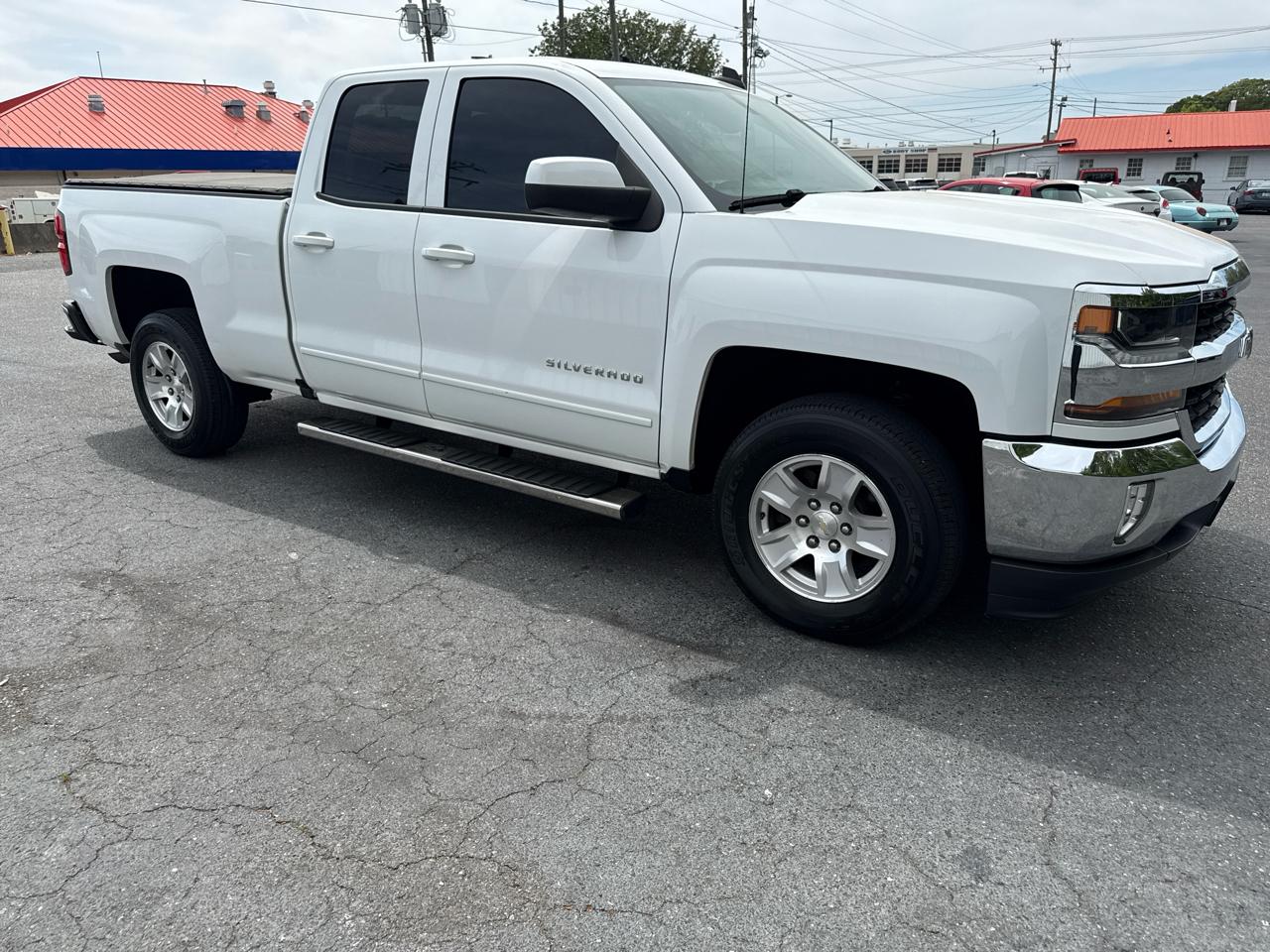 Chevrolet Silverado 1500 2WD Double Cab 143.5" LT w/1LT 2017