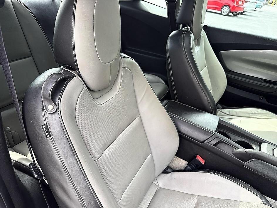 Chevrolet Camaro 2dr Cpe 2LT 2012