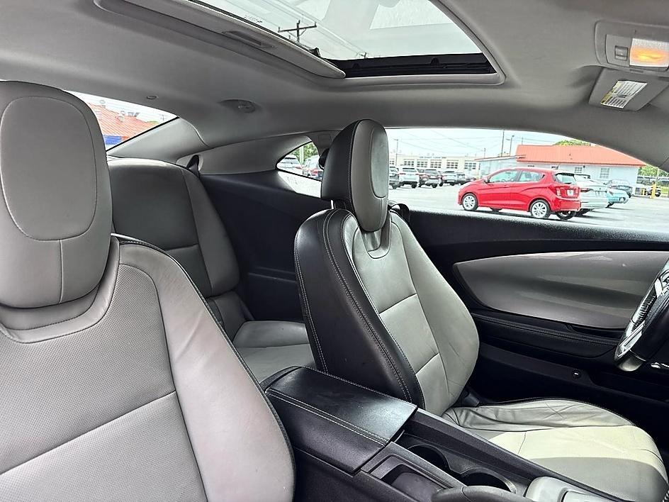 Chevrolet Camaro 2dr Cpe 2LT 2012