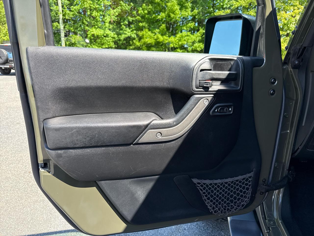 Jeep Wrangler Unlimited 4WD 4dr Sport 2016