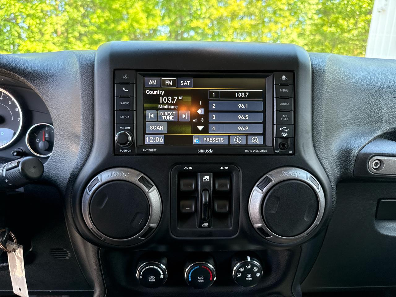 Jeep Wrangler Unlimited 4WD 4dr Sport 2016