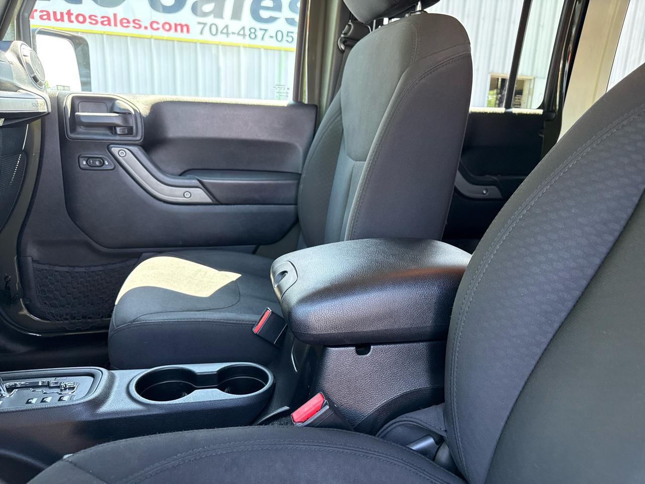 Jeep Wrangler Unlimited 4WD 4dr Sport 2016