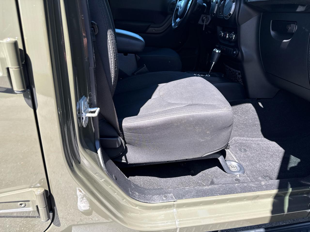 Jeep Wrangler Unlimited 4WD 4dr Sport 2016