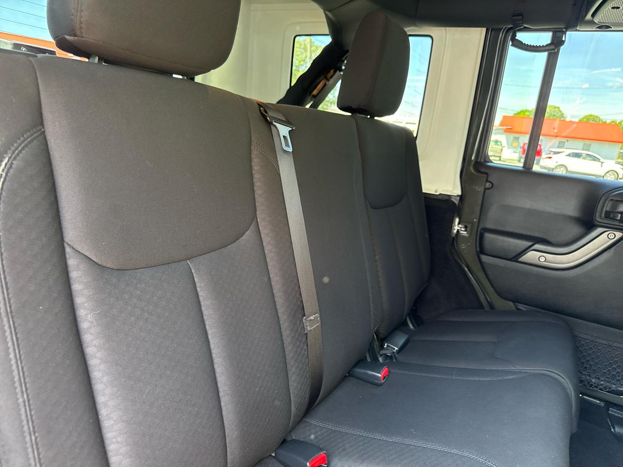 Jeep Wrangler Unlimited 4WD 4dr Sport 2016