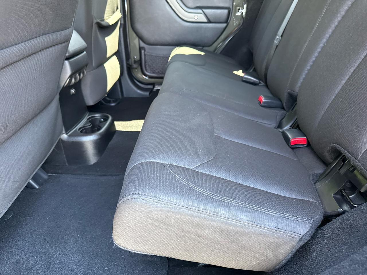 Jeep Wrangler Unlimited 4WD 4dr Sport 2016