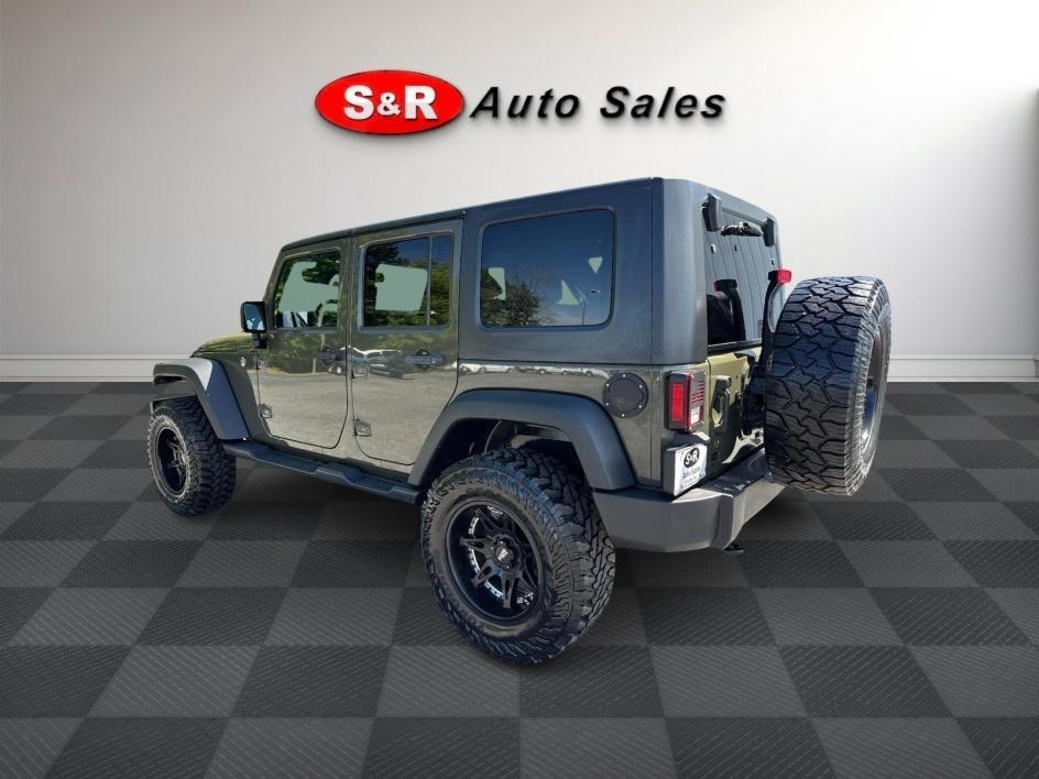 Jeep Wrangler Unlimited 4WD 4dr Sport 2016
