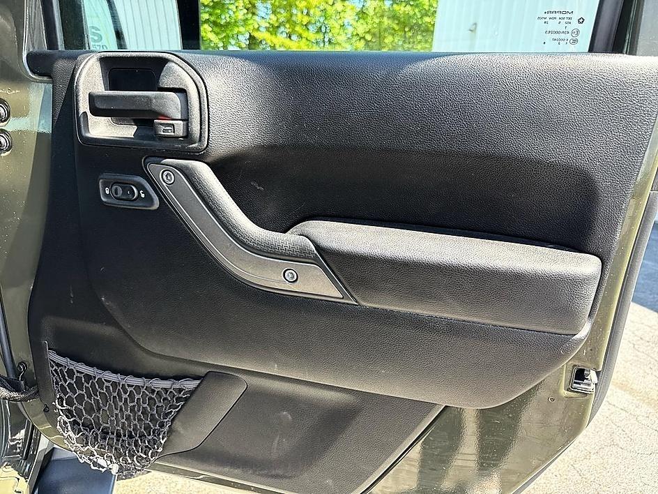 Jeep Wrangler Unlimited 4WD 4dr Sport 2016