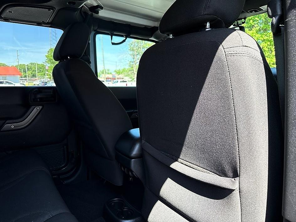 Jeep Wrangler Unlimited 4WD 4dr Sport 2016