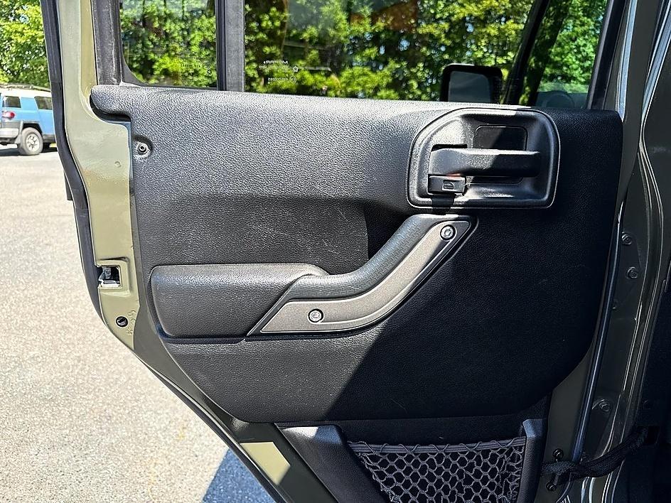 Jeep Wrangler Unlimited 4WD 4dr Sport 2016