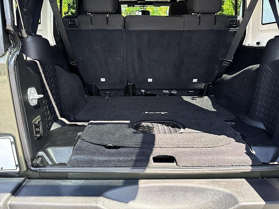 Jeep Wrangler Unlimited 4WD 4dr Sport 2016