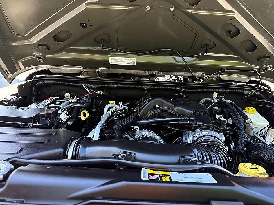 Jeep Wrangler Unlimited 4WD 4dr Sport 2016