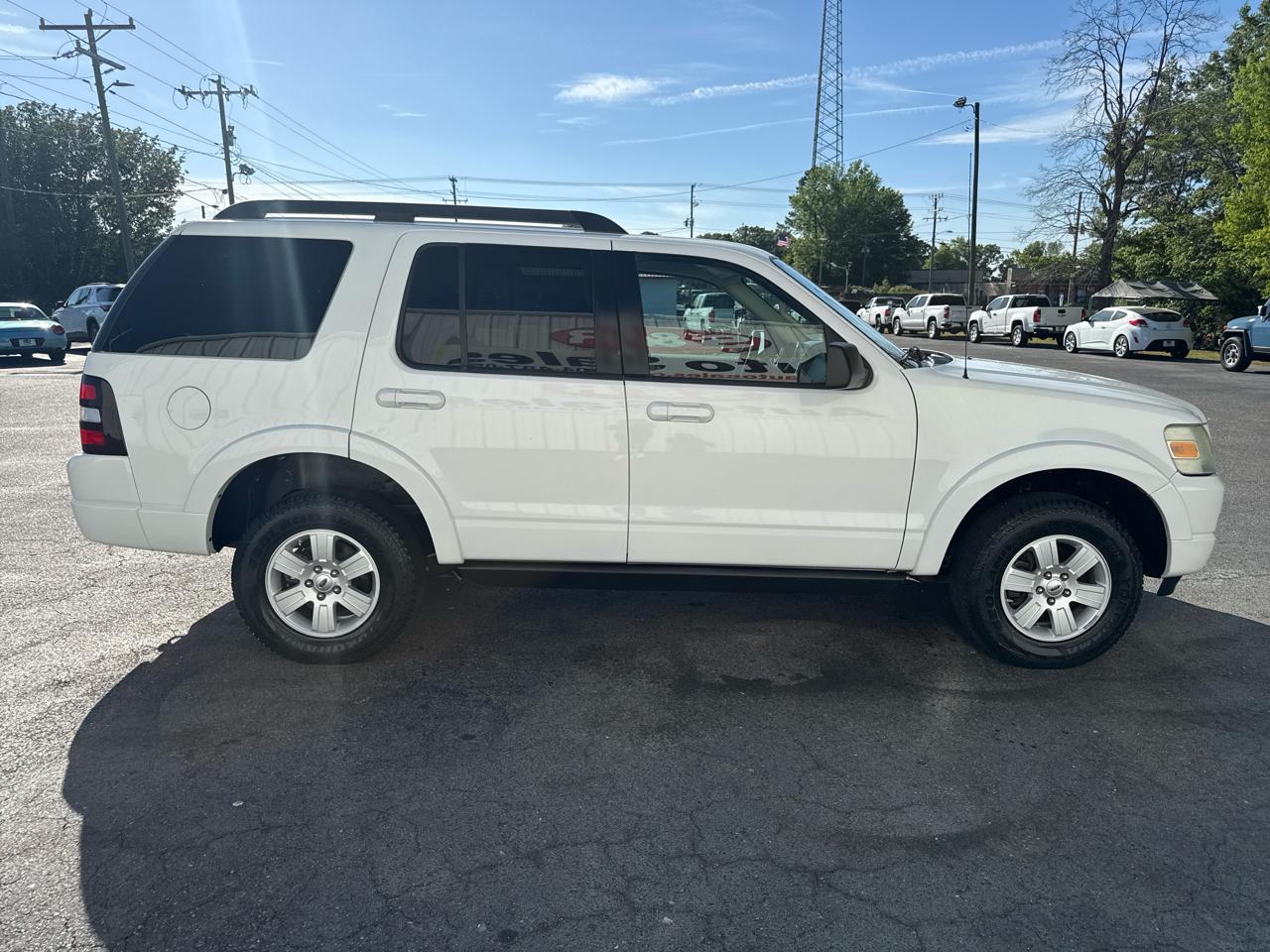 Ford Explorer RWD 4dr XLT 2010