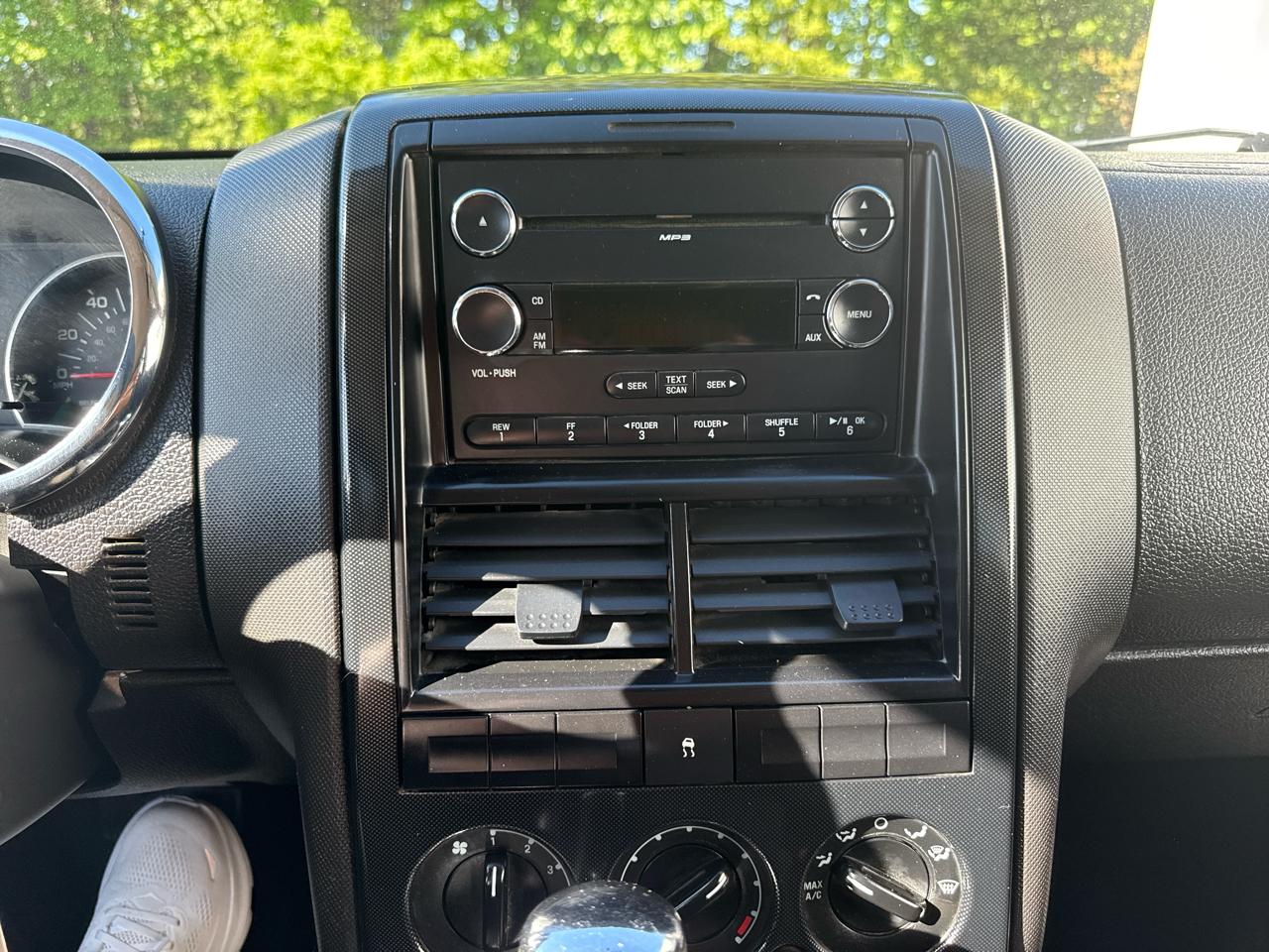 Ford Explorer RWD 4dr XLT 2010