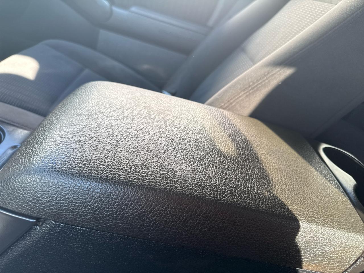 Ford Explorer RWD 4dr XLT 2010