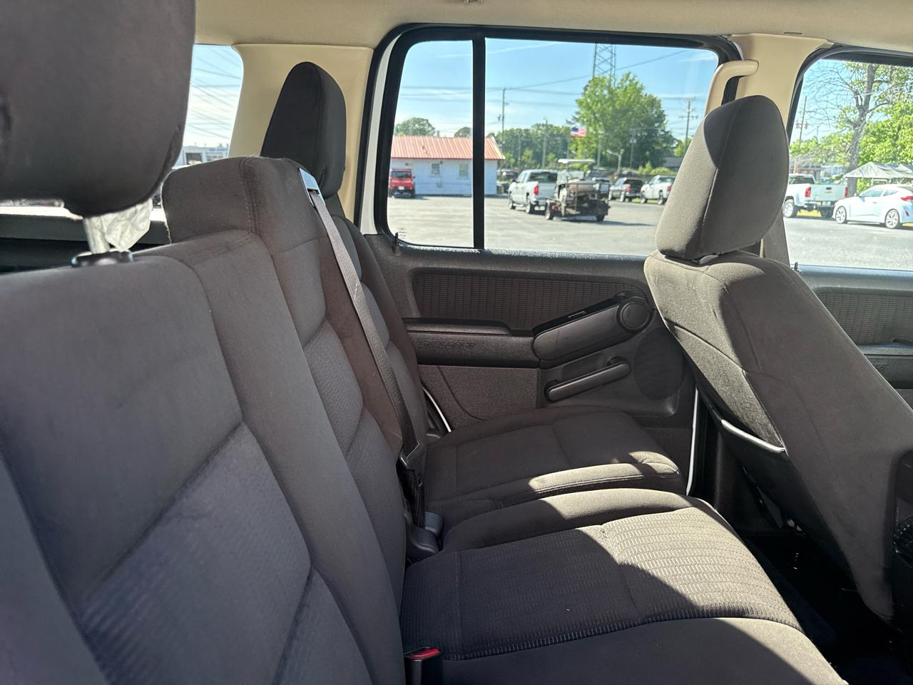 Ford Explorer RWD 4dr XLT 2010