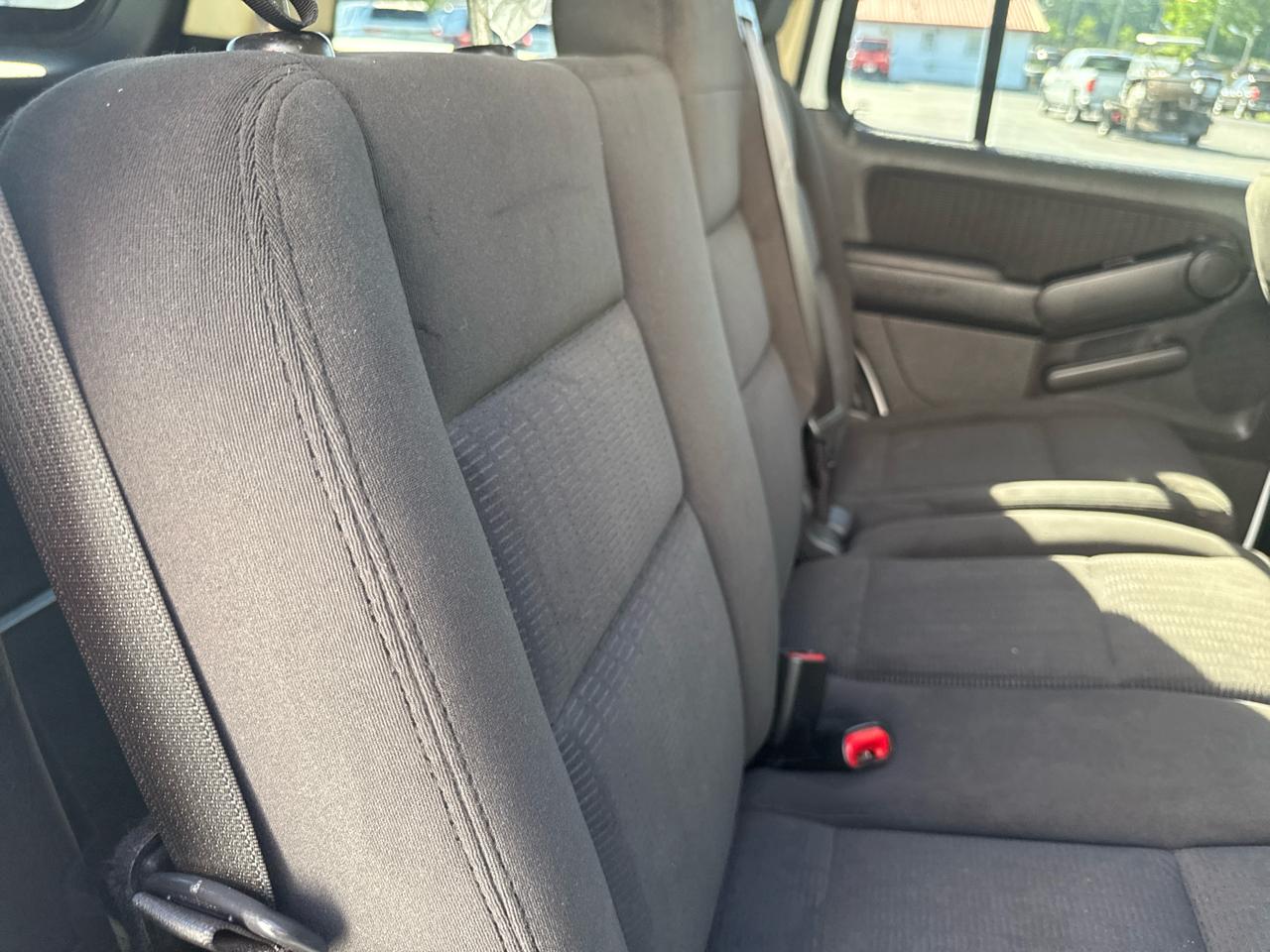 Ford Explorer RWD 4dr XLT 2010