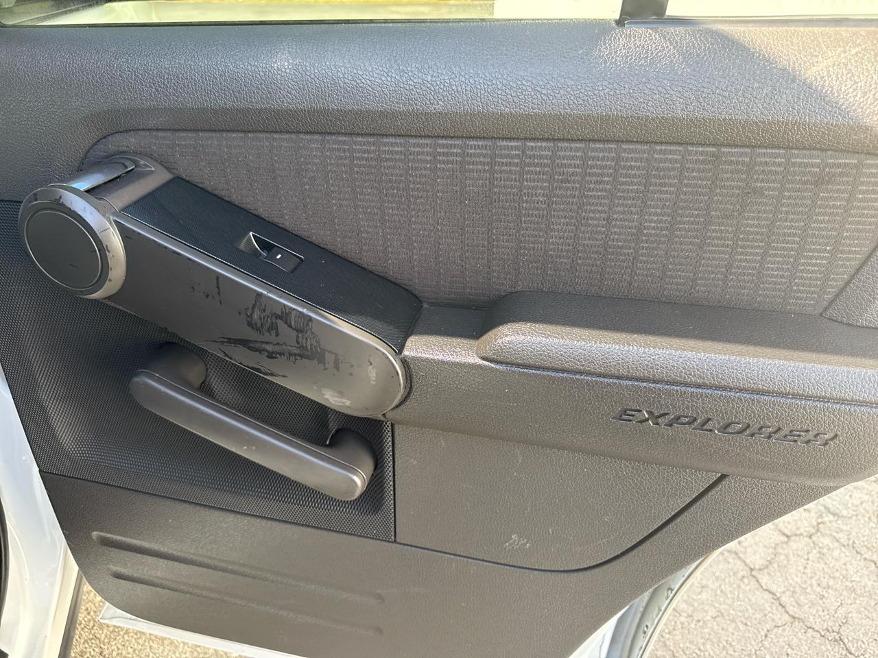 Ford Explorer RWD 4dr XLT 2010