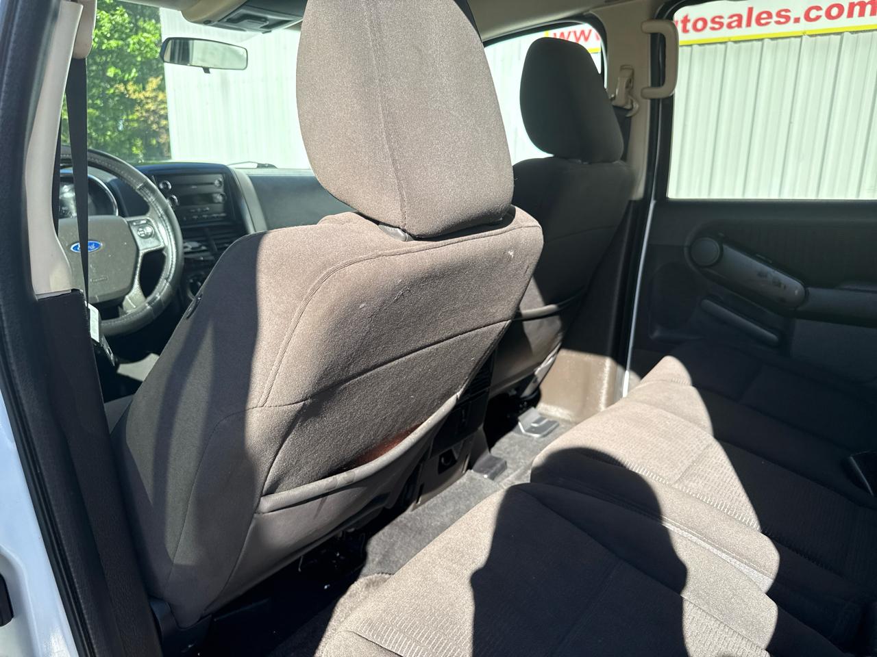 Ford Explorer RWD 4dr XLT 2010