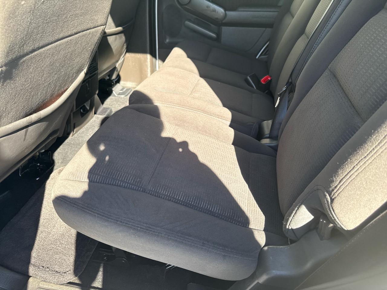 Ford Explorer RWD 4dr XLT 2010