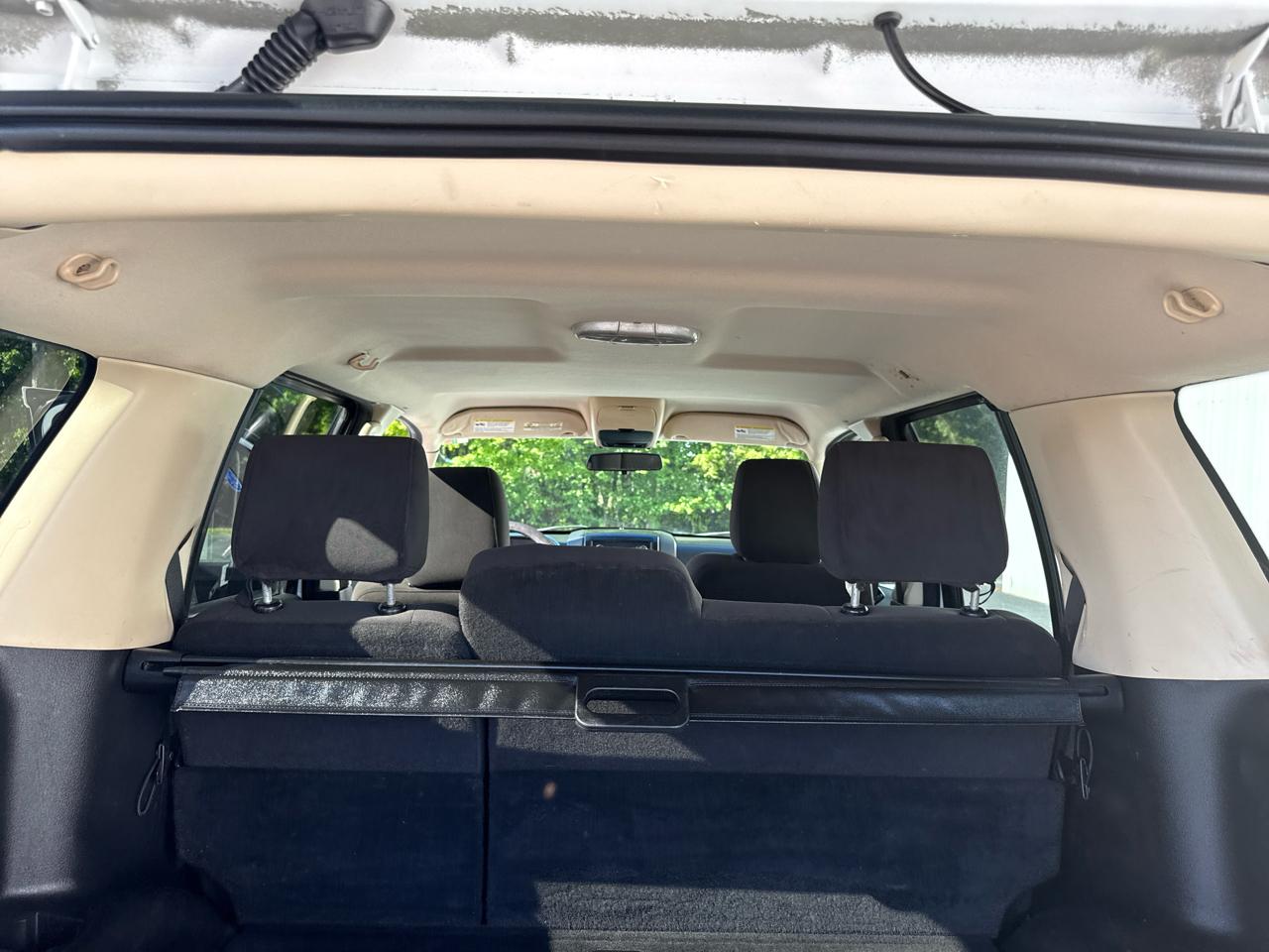 Ford Explorer RWD 4dr XLT 2010