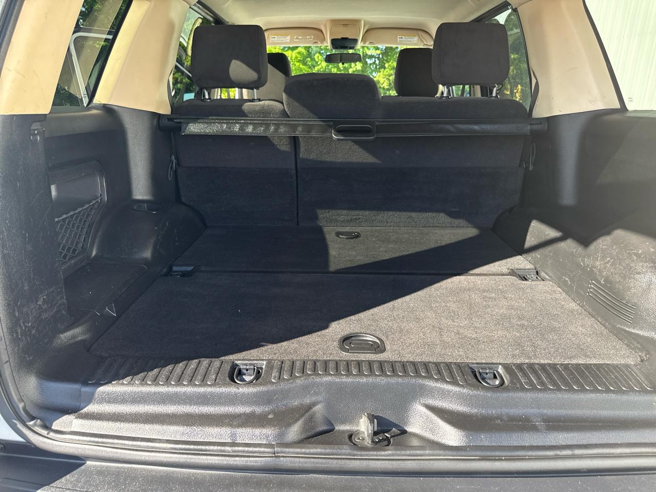 Ford Explorer RWD 4dr XLT 2010