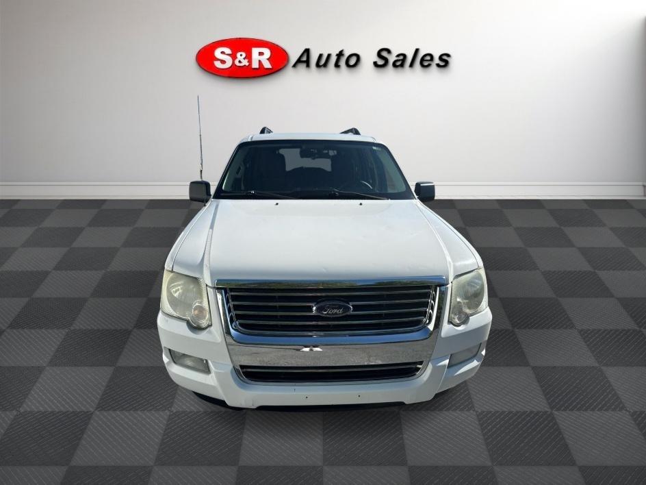 Ford Explorer RWD 4dr XLT 2010