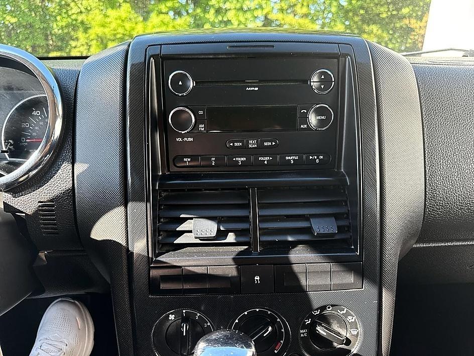Ford Explorer RWD 4dr XLT 2010