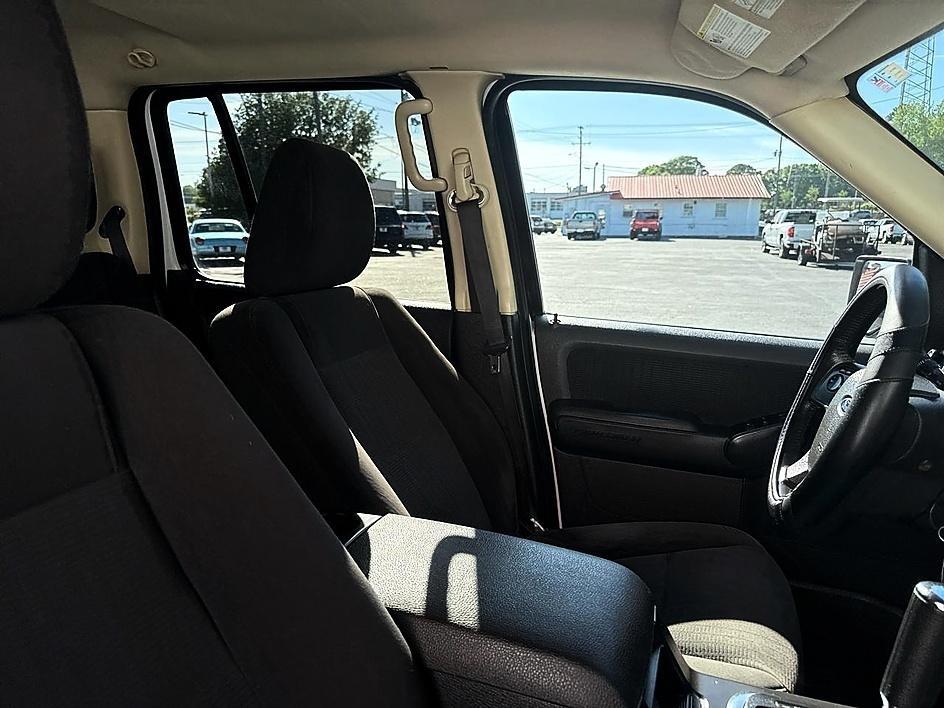 Ford Explorer RWD 4dr XLT 2010