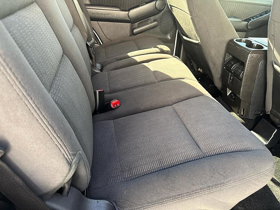 Ford Explorer RWD 4dr XLT 2010