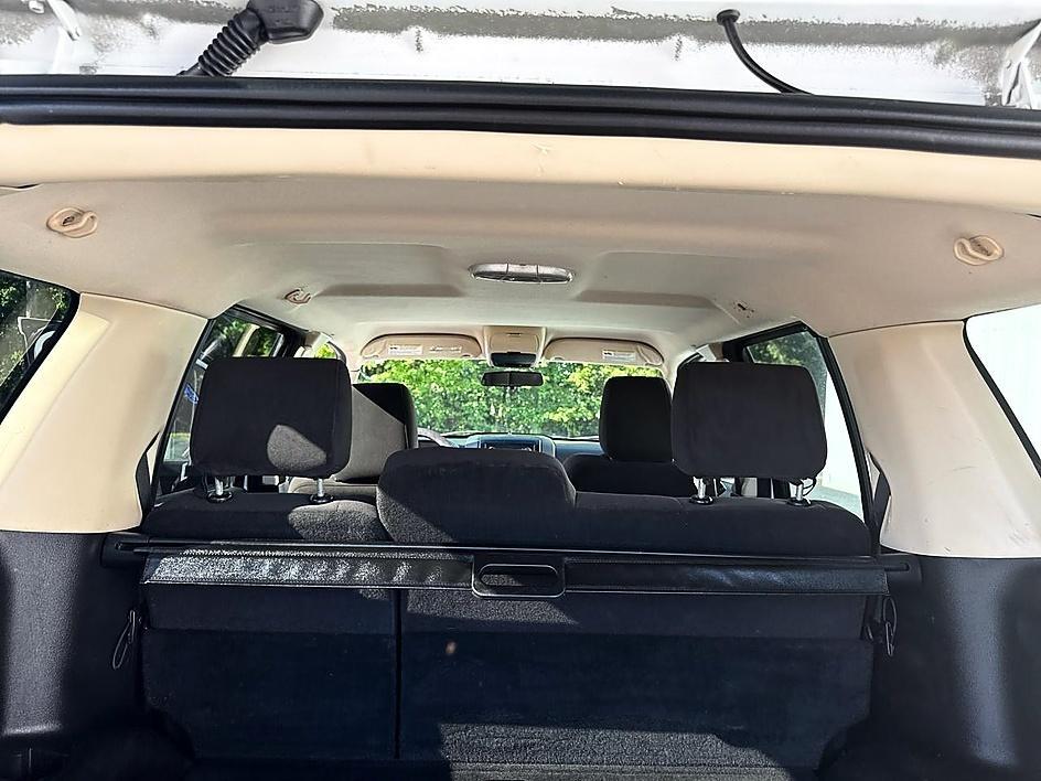 Ford Explorer RWD 4dr XLT 2010